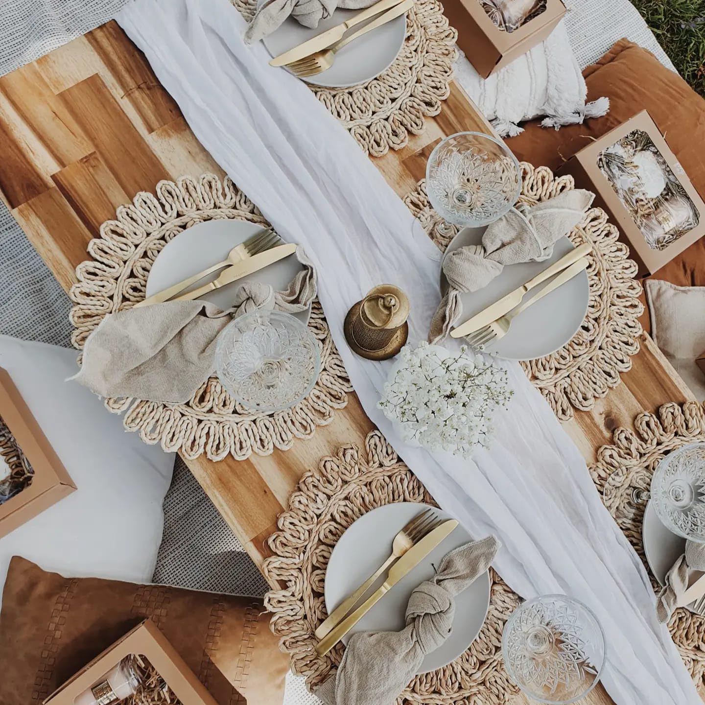 13.8" Round Corn Husk Placemats Set of 4